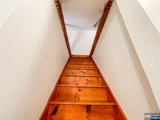 270 Macopin Road, Bloomingdale, NJ 07403