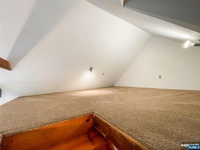 270 Macopin Road, Bloomingdale, NJ 07403