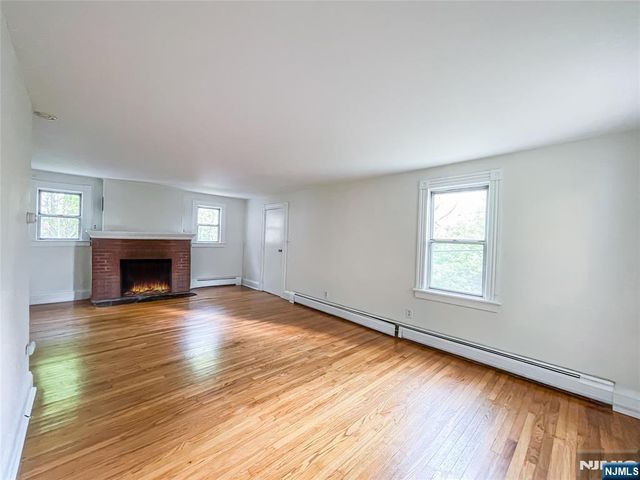 270 Macopin Road, Bloomingdale, NJ 07403