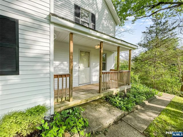 270 Macopin Road, Bloomingdale, NJ 07403