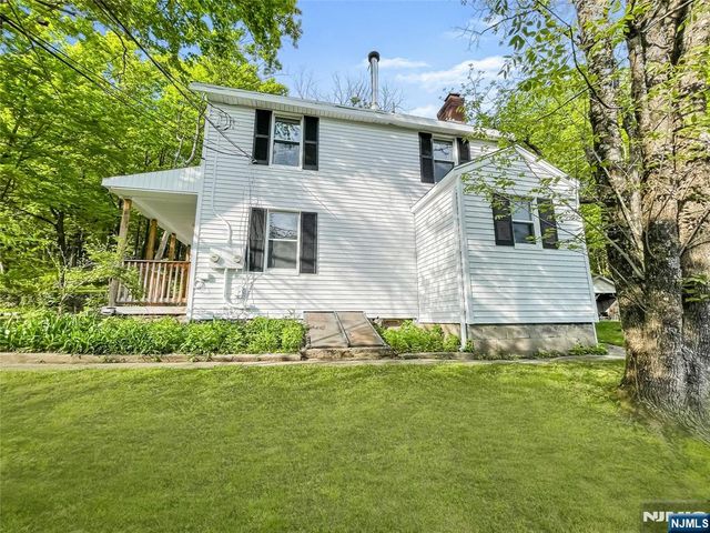 270 Macopin Road, Bloomingdale, NJ 07403
