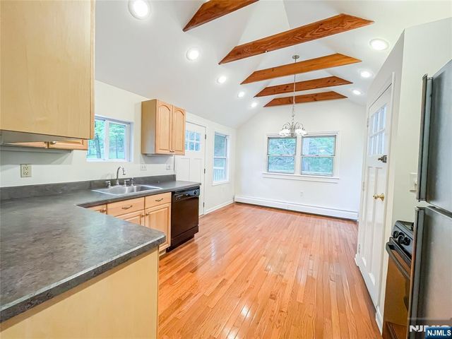 270 Macopin Road, Bloomingdale, NJ 07403