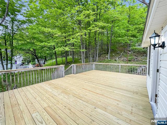 270 Macopin Road, Bloomingdale, NJ 07403