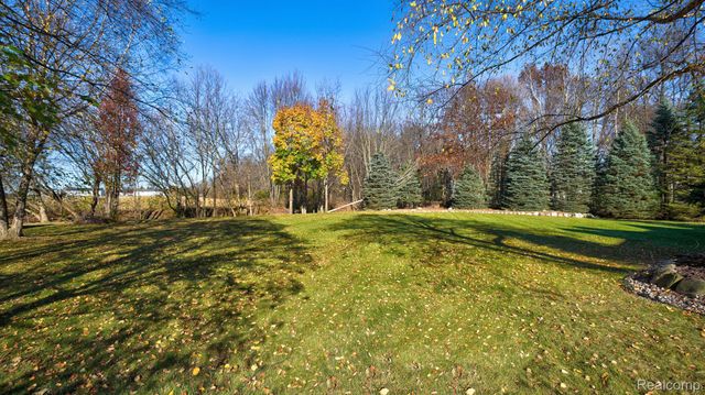 5280 O'Connor Pass, Mundy Township, MI 48473