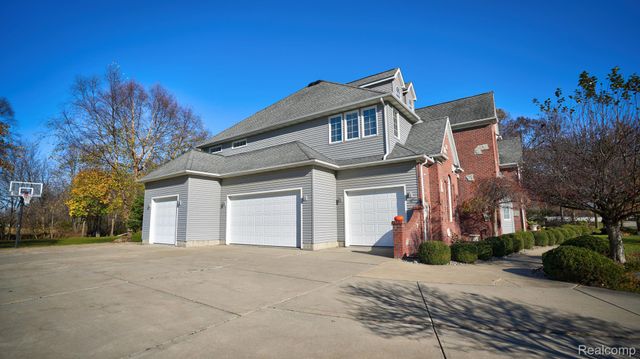 5280 O'Connor Pass, Mundy Township, MI 48473