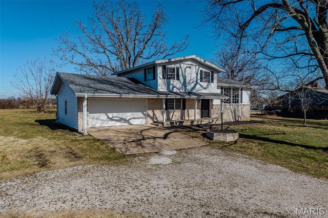 227 E Fremont Road, Lebanon, MO 65536