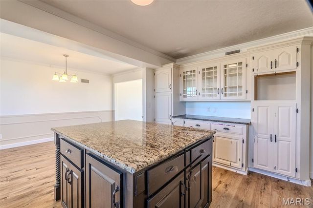 227 E Fremont Road, Lebanon, MO 65536