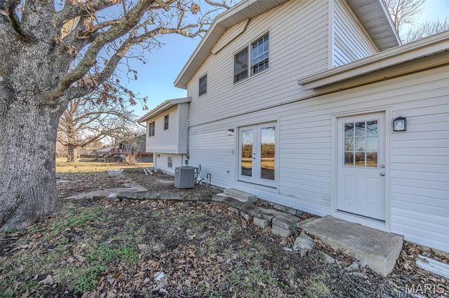 227 E Fremont Road, Lebanon, MO 65536