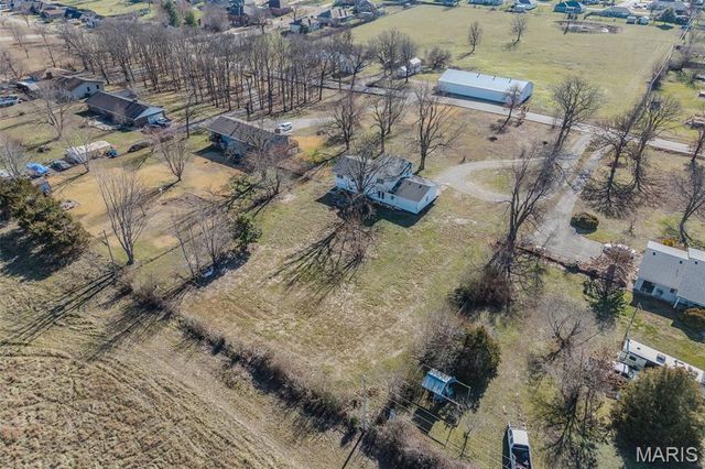 227 E Fremont Road, Lebanon, MO 65536