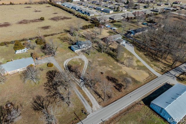 227 E Fremont Road, Lebanon, MO 65536