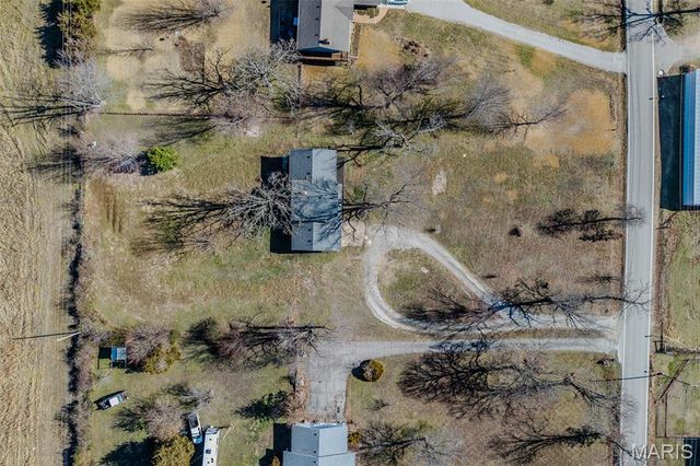 227 E Fremont Road, Lebanon, MO 65536