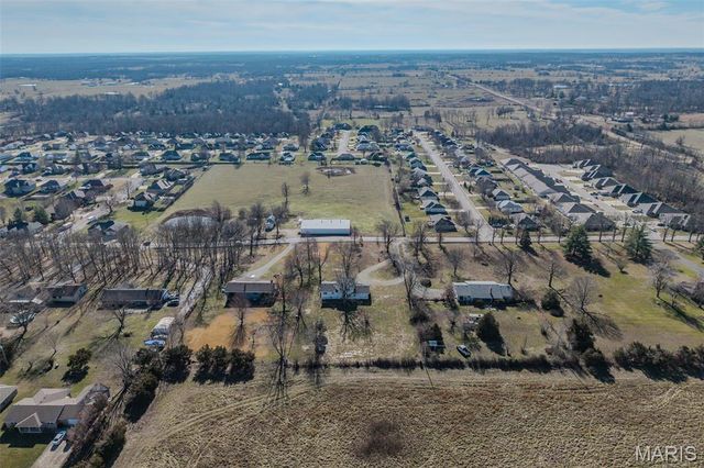 227 E Fremont Road, Lebanon, MO 65536