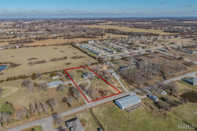 227 E Fremont Road, Lebanon, MO 65536