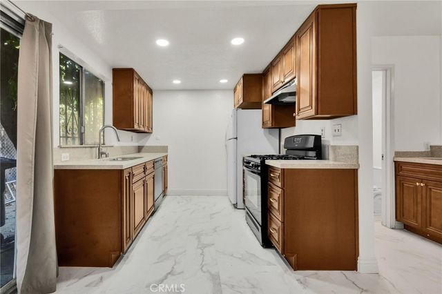 301 N Moore Avenue B, Monterey Park, CA 91754