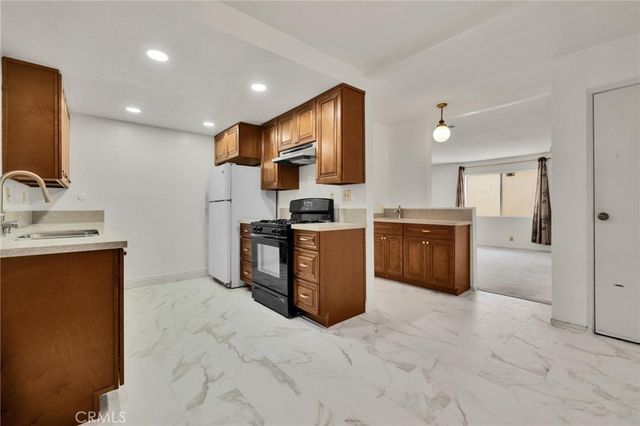 301 N Moore Avenue B, Monterey Park, CA 91754