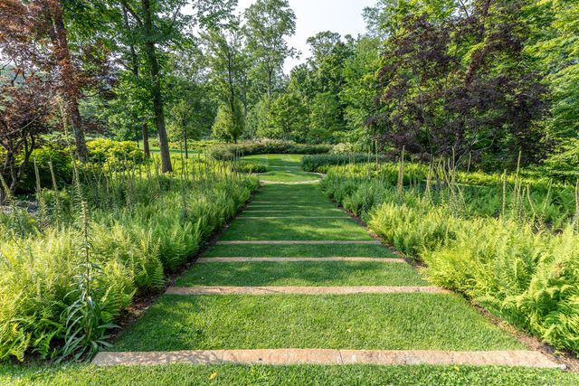 23 Mauwee Brook Way, Kent, CT 06757