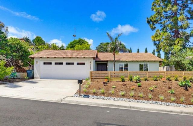 725 Santa Florencia, Solana Beach, CA 92075