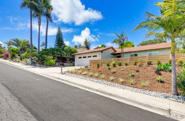 725 Santa Florencia, Solana Beach, CA 92075