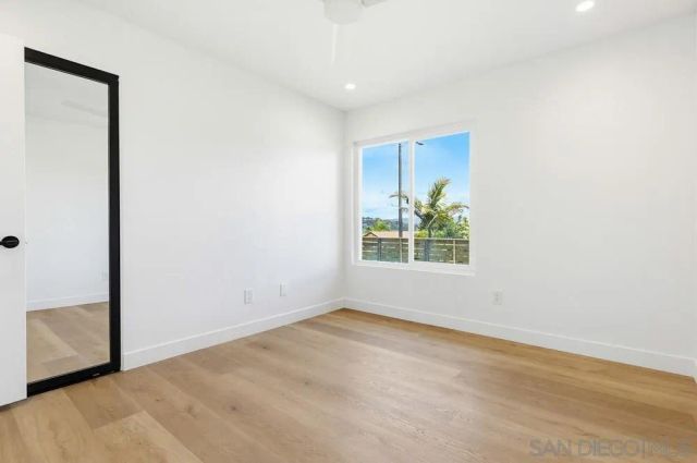 725 Santa Florencia, Solana Beach, CA 92075