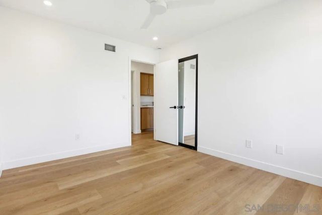 725 Santa Florencia, Solana Beach, CA 92075