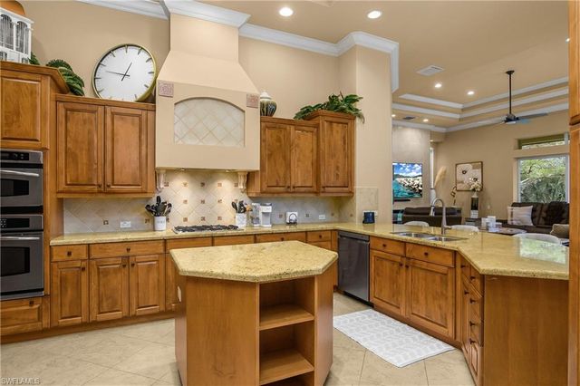 22071 Red Laurel LN E, Estero, FL 33928