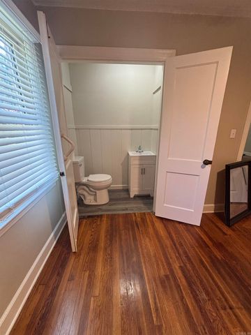 1918 Hillcrest Dr, Paragould, AR 72450