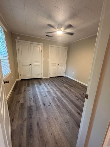 1918 Hillcrest Dr, Paragould, AR 72450