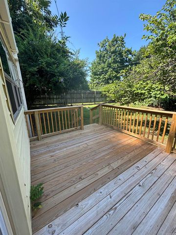 1918 Hillcrest Dr, Paragould, AR 72450