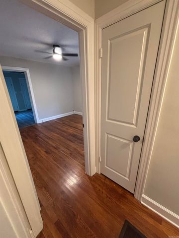 1918 Hillcrest Dr, Paragould, AR 72450