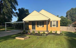 1918 Hillcrest Dr, Paragould, AR 72450