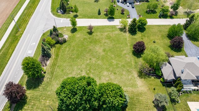 2600 Sanctuary Lane, Spring Grove, IL 60081