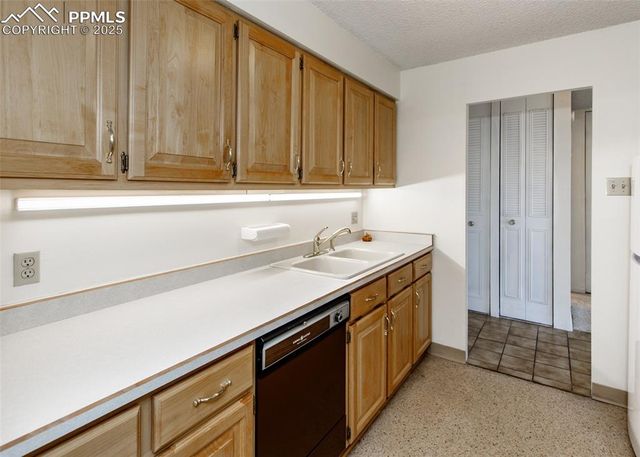 411 Lakewood Circle A706, Colorado Springs, CO 80910