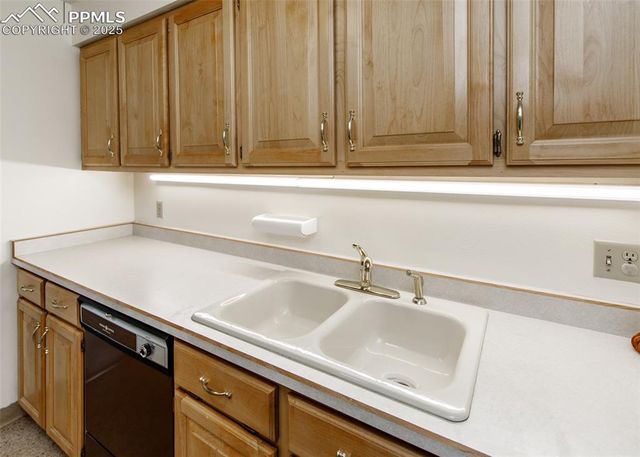 411 Lakewood Circle A706, Colorado Springs, CO 80910