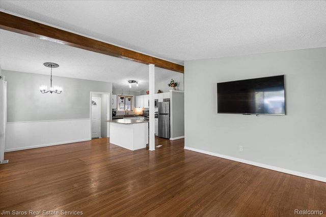 22518 Sunnyside Street, St. Clair Shores, MI 48080