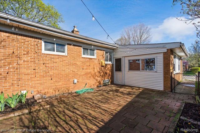 22518 Sunnyside Street, St. Clair Shores, MI 48080