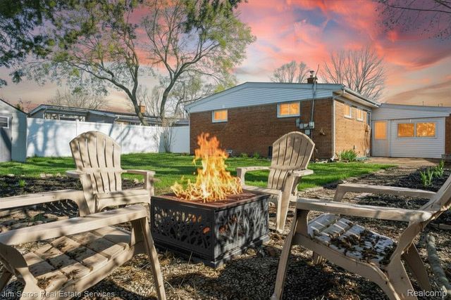 22518 Sunnyside Street, St. Clair Shores, MI 48080