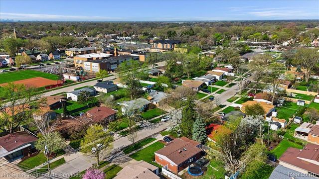 22518 Sunnyside Street, St. Clair Shores, MI 48080