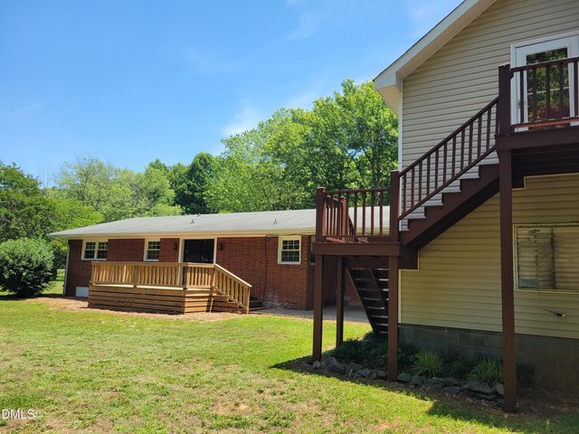 607 E Butler Avenue, Liberty, NC 27298