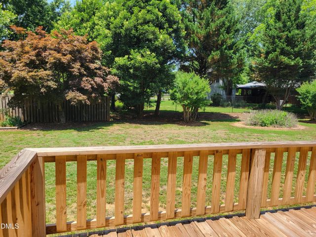 607 E Butler Avenue, Liberty, NC 27298