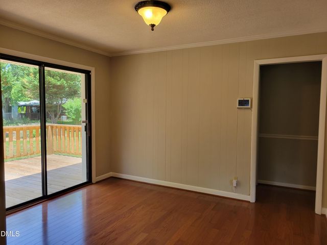 607 E Butler Avenue, Liberty, NC 27298