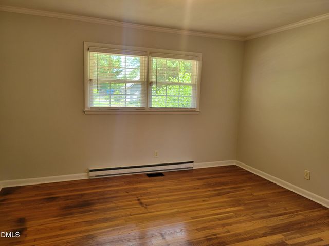 607 E Butler Avenue, Liberty, NC 27298