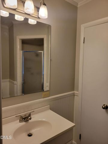 607 E Butler Avenue, Liberty, NC 27298