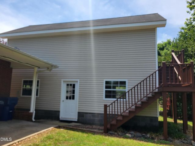 607 E Butler Avenue, Liberty, NC 27298