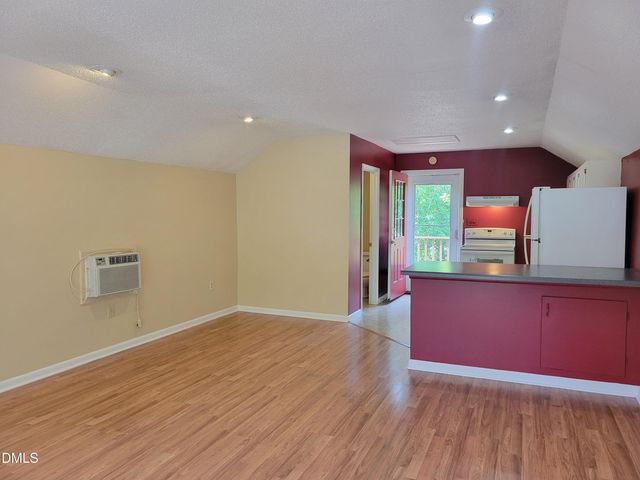 607 E Butler Avenue, Liberty, NC 27298
