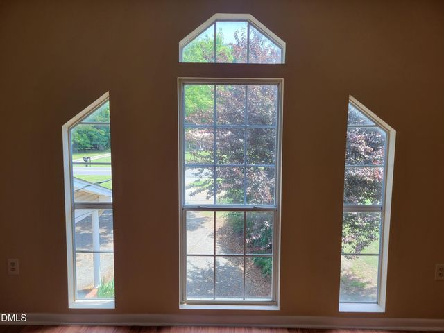 607 E Butler Avenue, Liberty, NC 27298