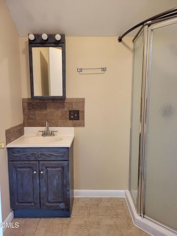 607 E Butler Avenue, Liberty, NC 27298