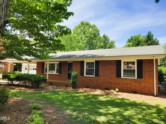607 E Butler Avenue, Liberty, NC 27298