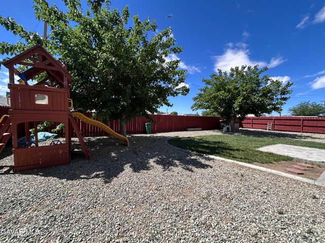 9508 Evelyn Avenue, California City, CA 93505