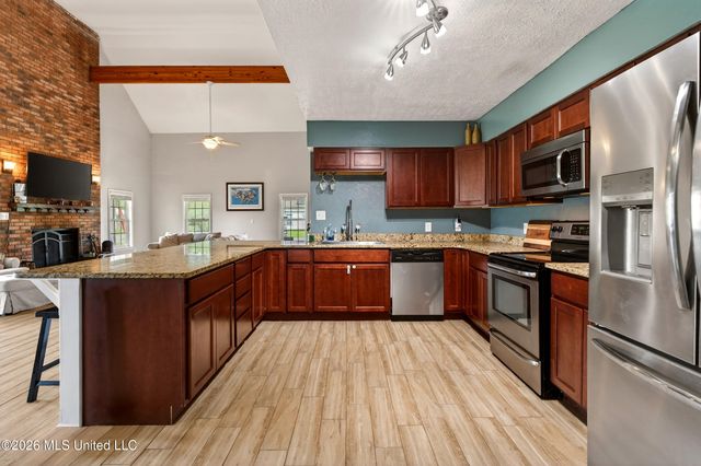 430 Gladstone Street, Bay Saint Louis, MS 39520