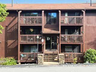 340 Sunderland Rd 24, Worcester, MA 01604